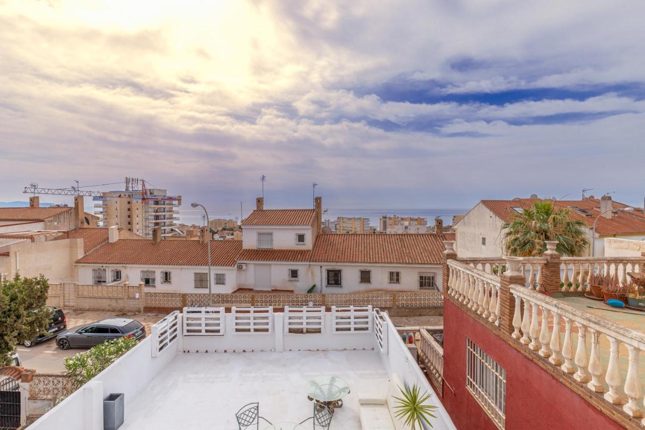 Seabreeze Carihuela Apartment Torremolinos Dış mekan fotoğraf